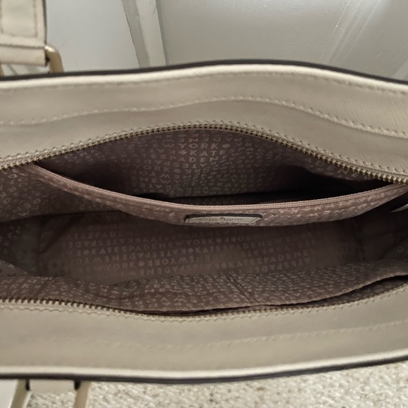 Excellent condition Kate Spade bag. - Picture 4 of 4